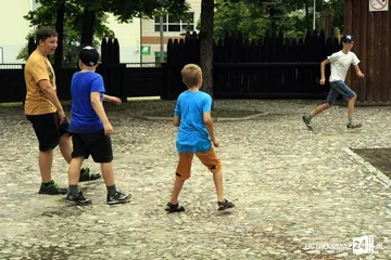 Gry i zabawy w ramach wakacji w mieście (zdjęcia)