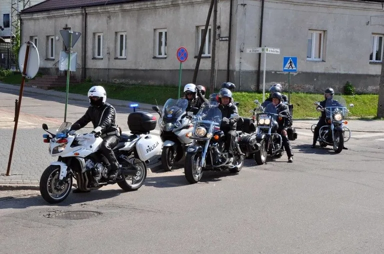 Rajd Katyński w Ostrowi Maz. (zdjęcia)