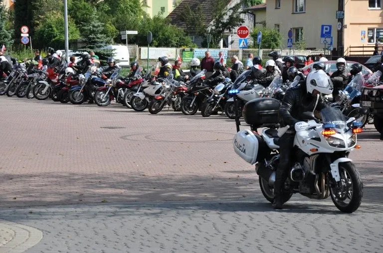 Rajd Katyński w Ostrowi Maz. (zdjęcia)