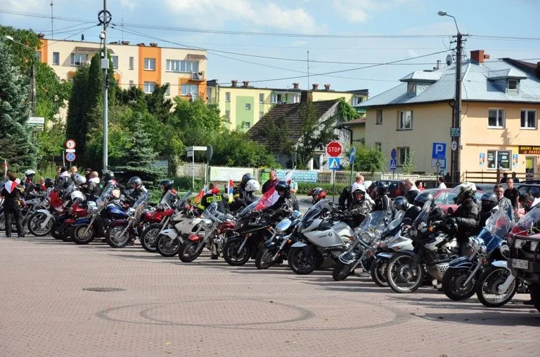 Rajd Katyński w Ostrowi Maz. (zdjęcia)