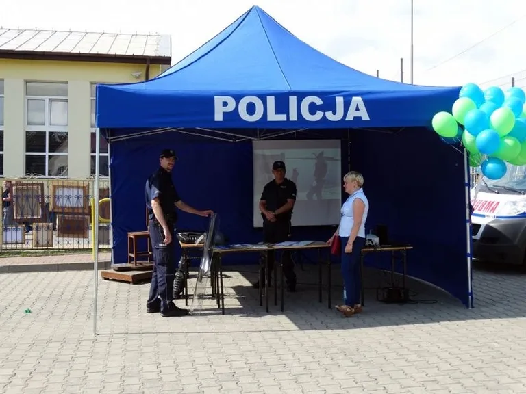 Ostrowscy policjanci na Dożynkach w Wąsewie