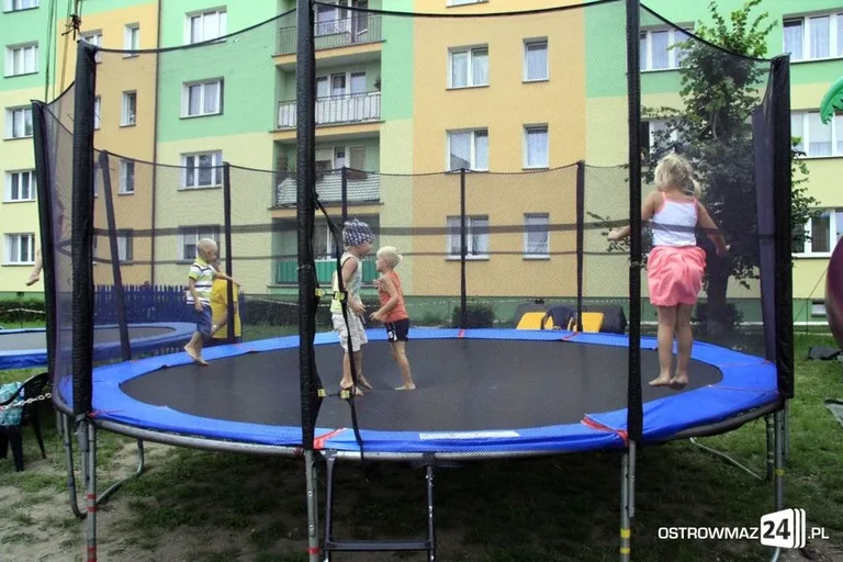 'Wakacyjne Podwórko' przy domu kultury (zdjęcia, wideo)