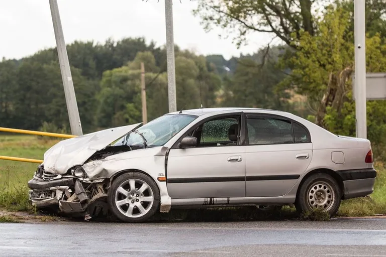 Wypadek w Ponikwi Małej (zdjęcia)