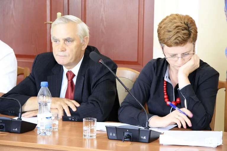 Powiat ostrowski otrzyma 1,3 mln zł na drogi