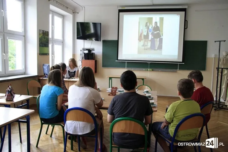 Młodzi uczą się demokracji (zdjęcia)