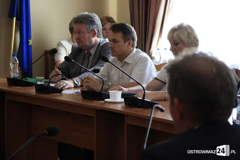 Powiat ostrowski otrzyma 1,3 mln zł na drogi