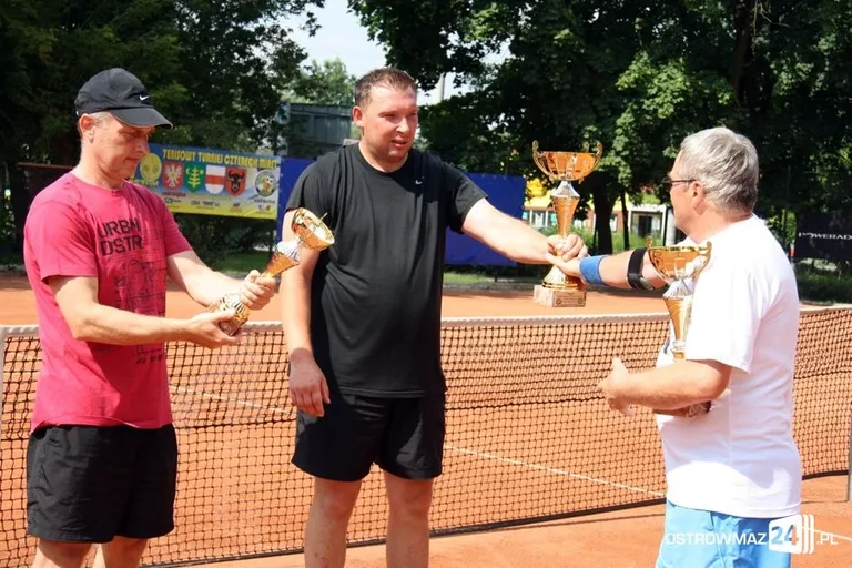 Tenisowe mistrzostwa seniorów (zdjęcia)