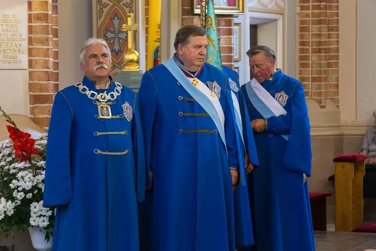 Uroczyste poświęcenie witraży w Zuzeli (zdjęcia)