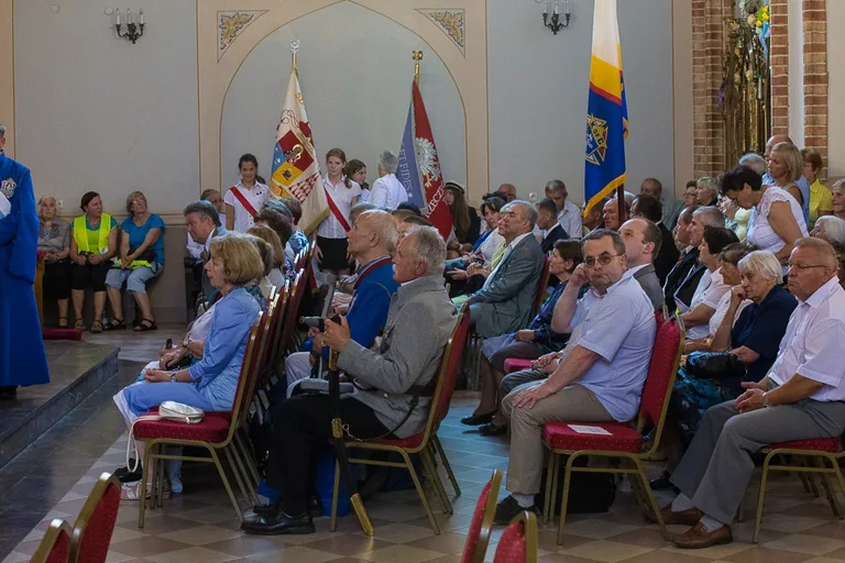 Uroczyste poświęcenie witraży w Zuzeli (zdjęcia)