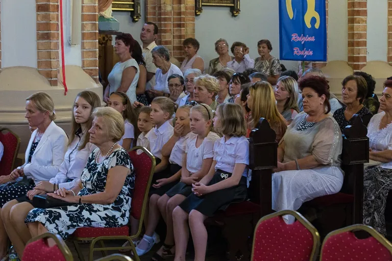 Uroczyste poświęcenie witraży w Zuzeli (zdjęcia)