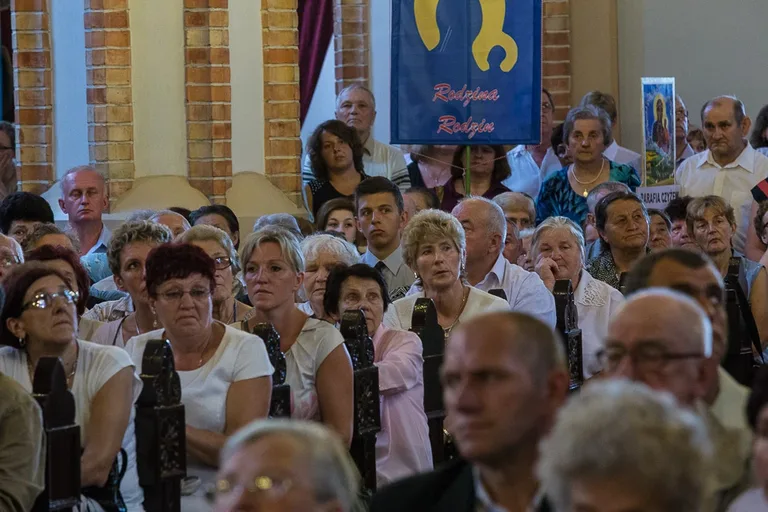 Uroczyste poświęcenie witraży w Zuzeli (zdjęcia)