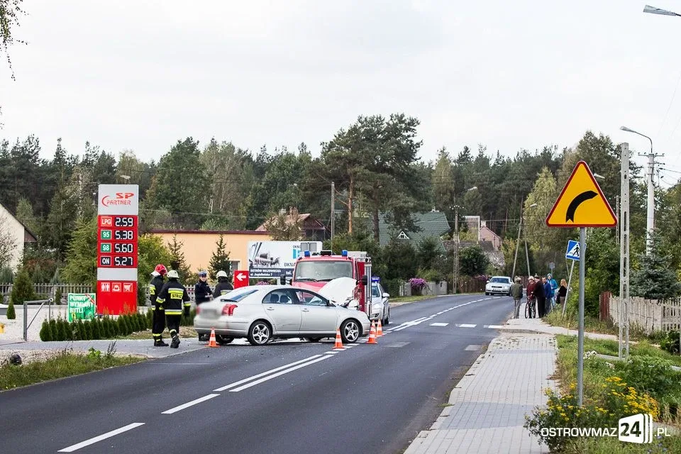 Wypadek w Ugniewie. 20-latek w szpitalu (foto)