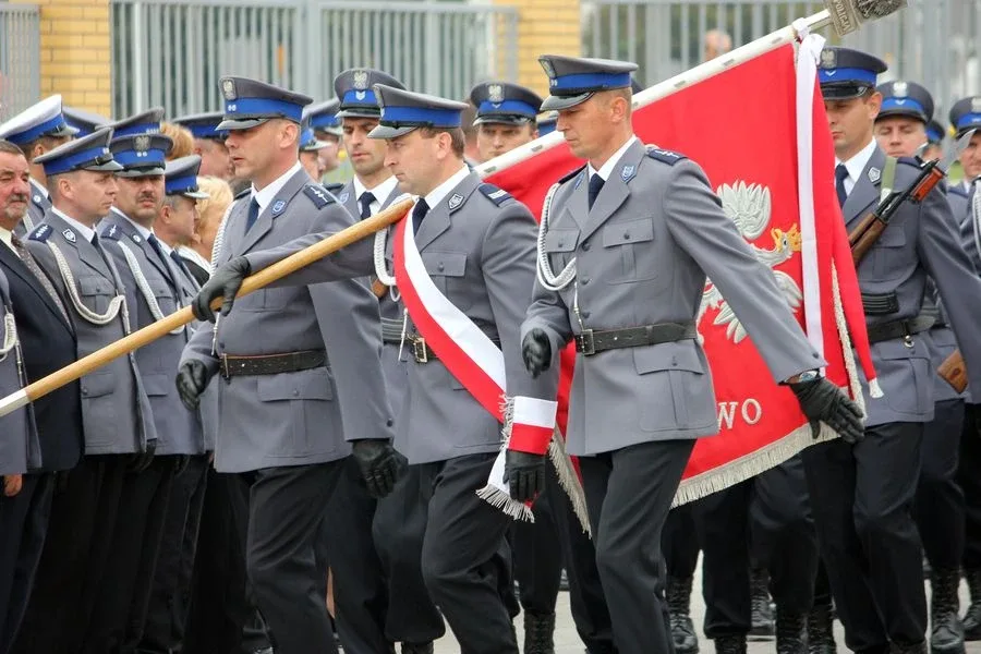 Ostrowscy policjanci odznaczeni (zdjęcia, wideo)