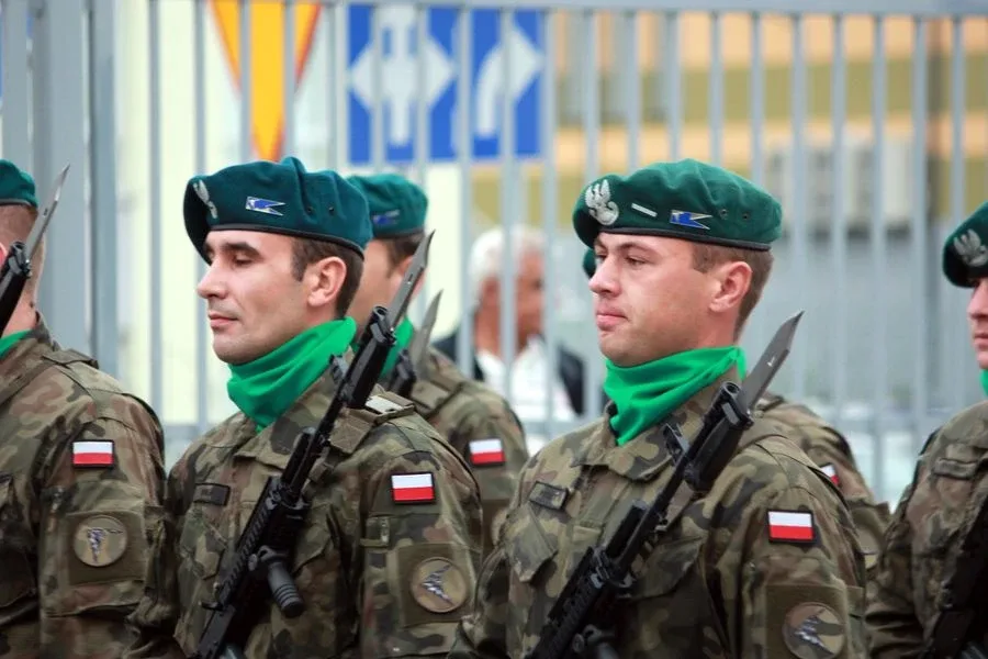 Ostrowscy policjanci odznaczeni (zdjęcia, wideo)