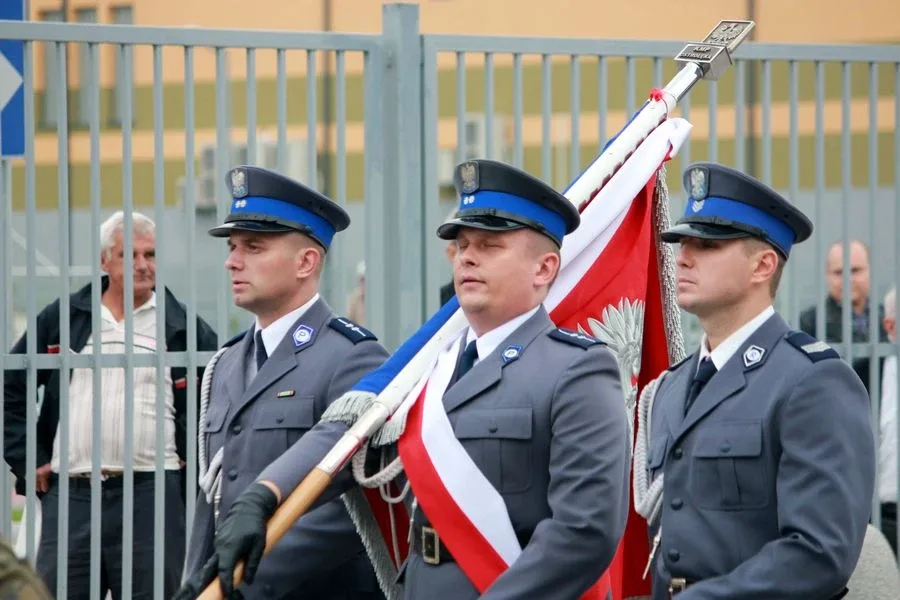 Ostrowscy policjanci odznaczeni (zdjęcia, wideo)