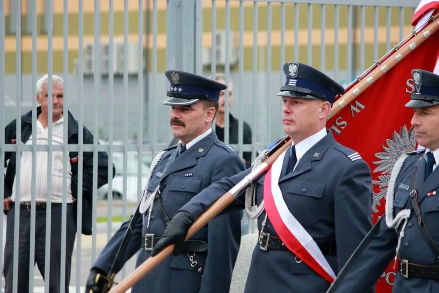 Ostrowscy policjanci odznaczeni (zdjęcia, wideo)