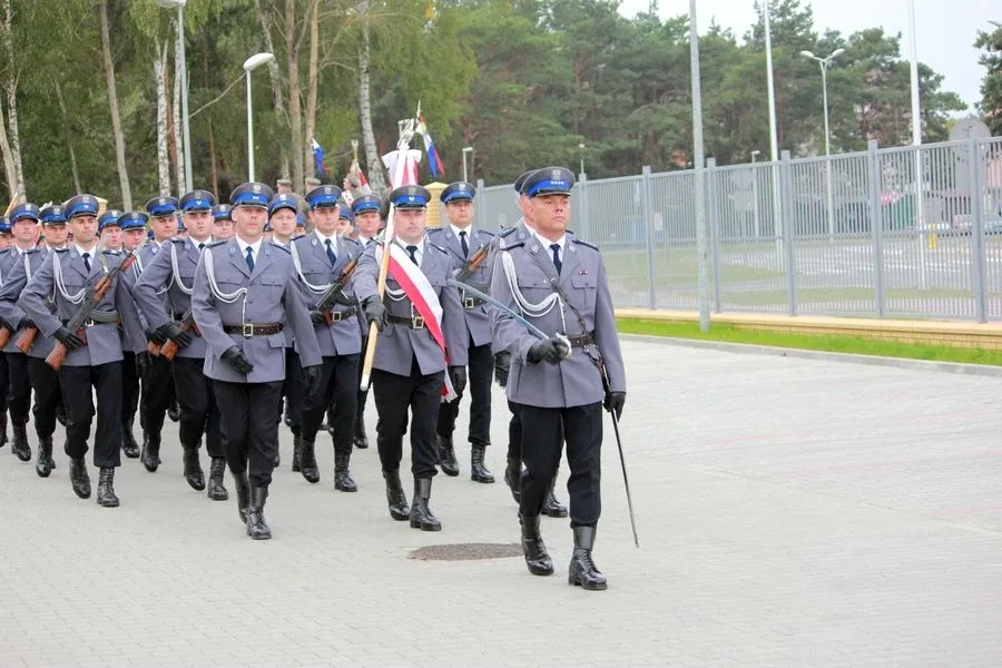 Ostrowscy policjanci odznaczeni (zdjęcia, wideo)