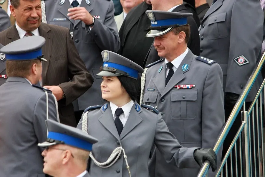 Ostrowscy policjanci odznaczeni (zdjęcia, wideo)