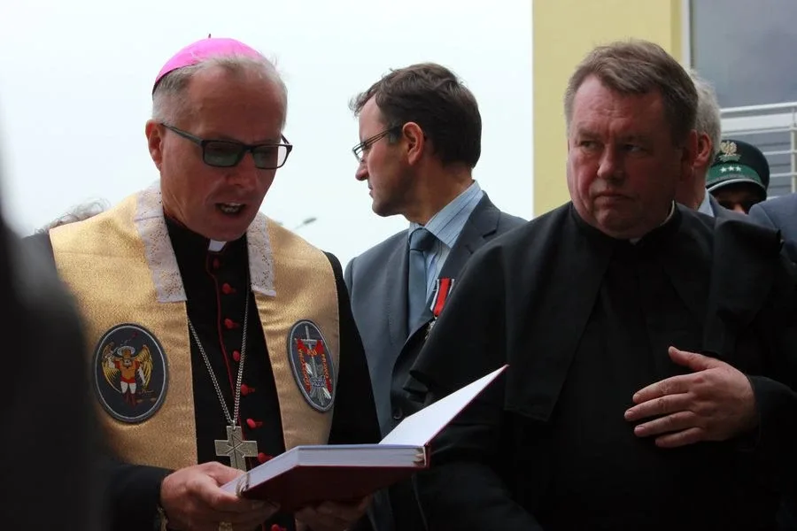 Ostrowscy policjanci odznaczeni (zdjęcia, wideo)