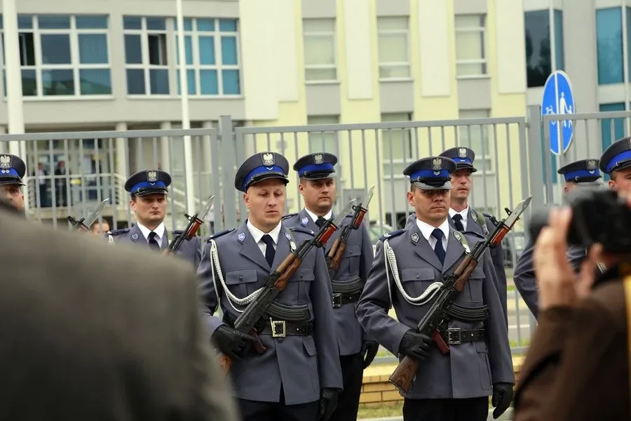 Ostrowscy policjanci odznaczeni (zdjęcia, wideo)