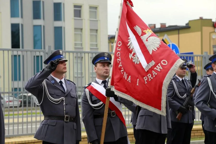 Ostrowscy policjanci odznaczeni (zdjęcia, wideo)