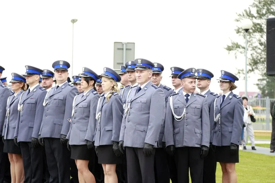 Ostrowscy policjanci odznaczeni (zdjęcia, wideo)