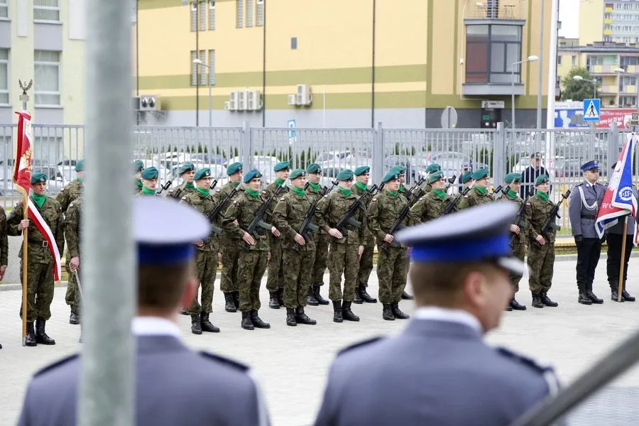 Ostrowscy policjanci odznaczeni (zdjęcia, wideo)