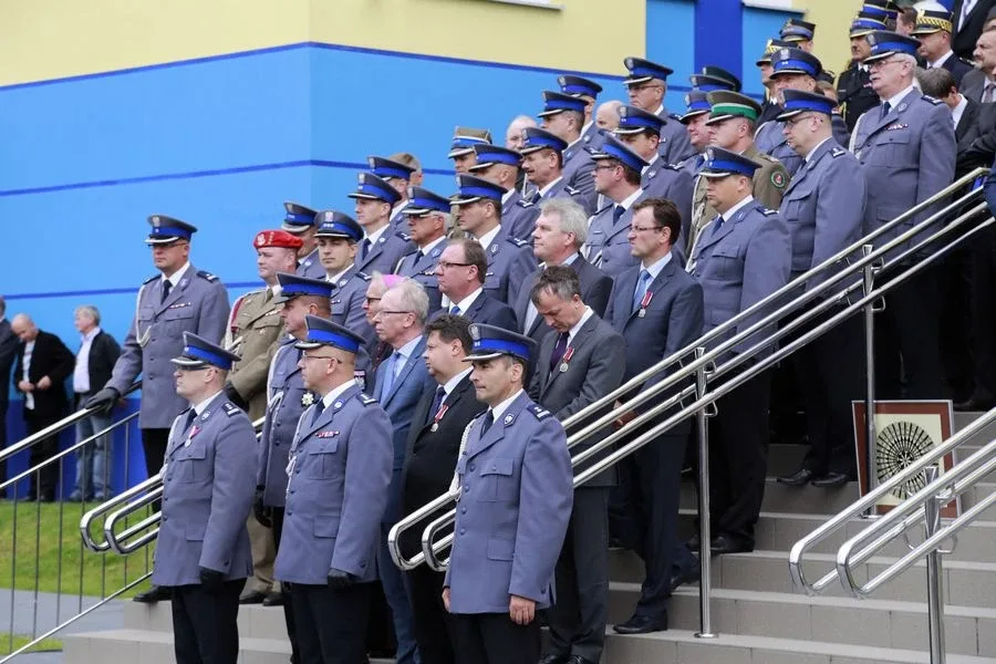 Ostrowscy policjanci odznaczeni (zdjęcia, wideo)