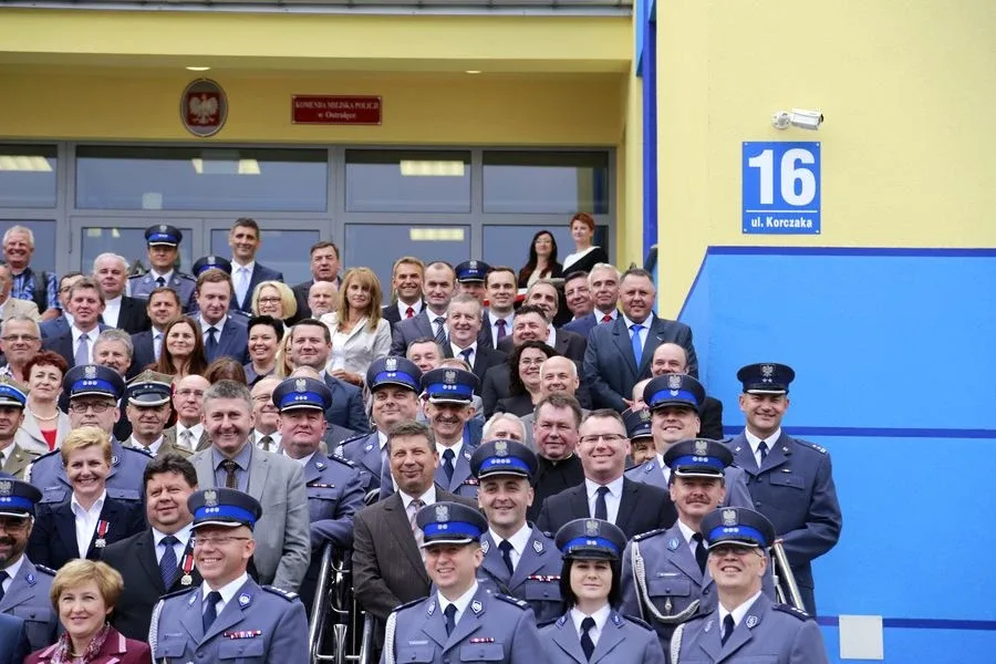 Ostrowscy policjanci odznaczeni (zdjęcia, wideo)