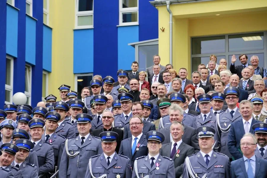 Ostrowscy policjanci odznaczeni (zdjęcia, wideo)