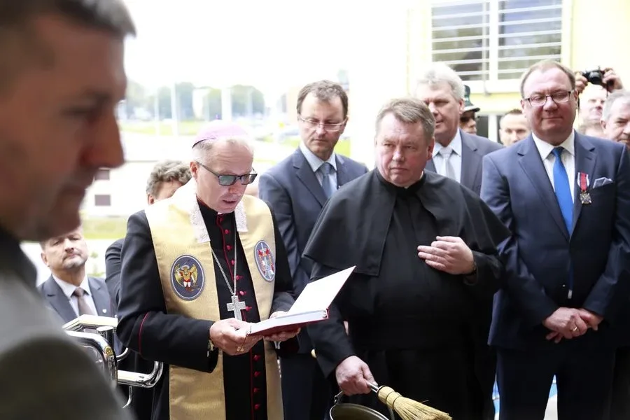 Ostrowscy policjanci odznaczeni (zdjęcia, wideo)