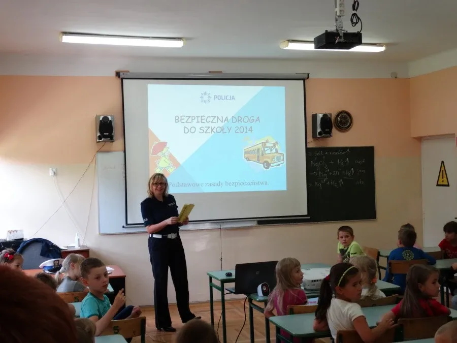 Spotkania profilaktyczne ostrowskich funkcjonariuszy