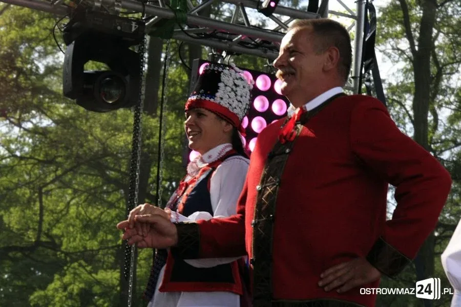 Trwają Dożynki Gminne w Komorowie (zdjęcia)