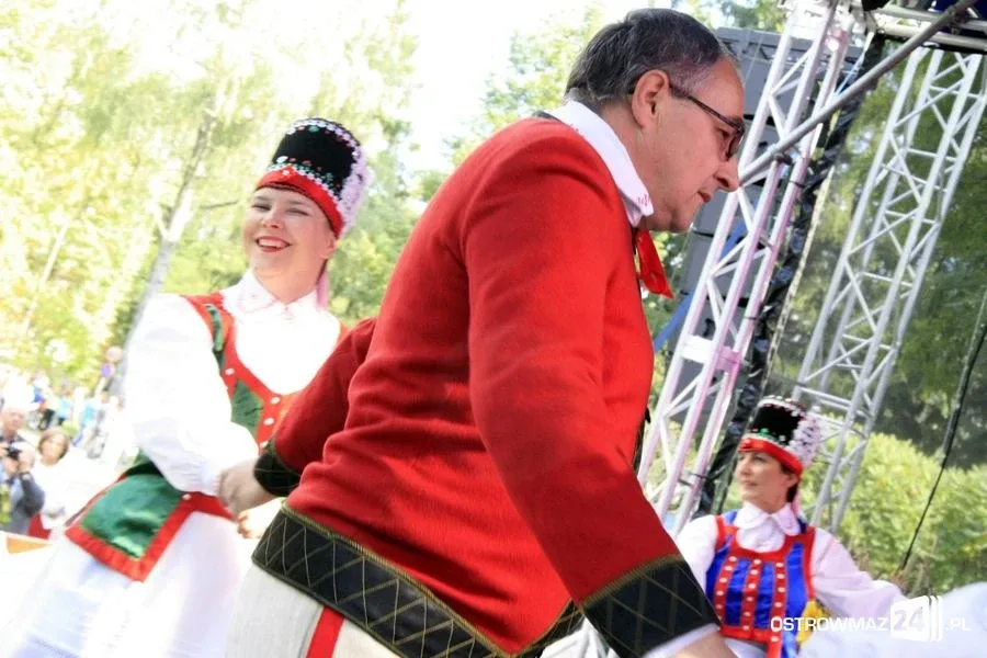 Trwają Dożynki Gminne w Komorowie (zdjęcia)
