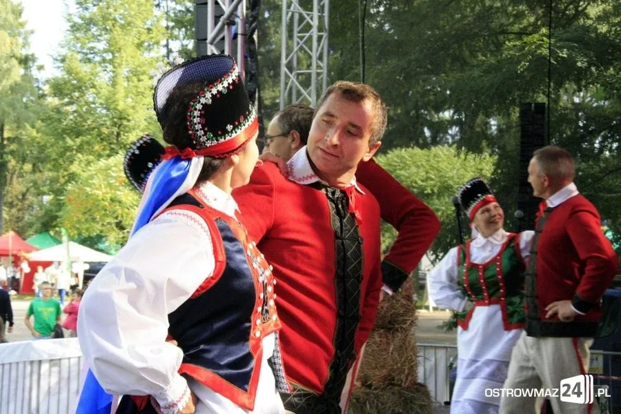 Trwają Dożynki Gminne w Komorowie (zdjęcia)