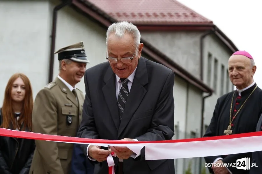 Rozpoczęcie roku szkolnego w ostrowskich szkołach (zdjęcia)