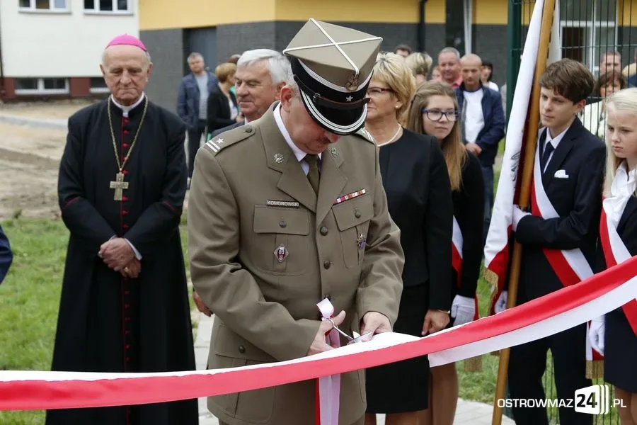 Rozpoczęcie roku szkolnego w ostrowskich szkołach (zdjęcia)