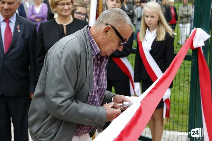 Rozpoczęcie roku szkolnego w ostrowskich szkołach (zdjęcia)