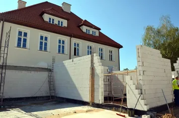 Trwa budowa sali gimnastycznej przy 'Koperniku'