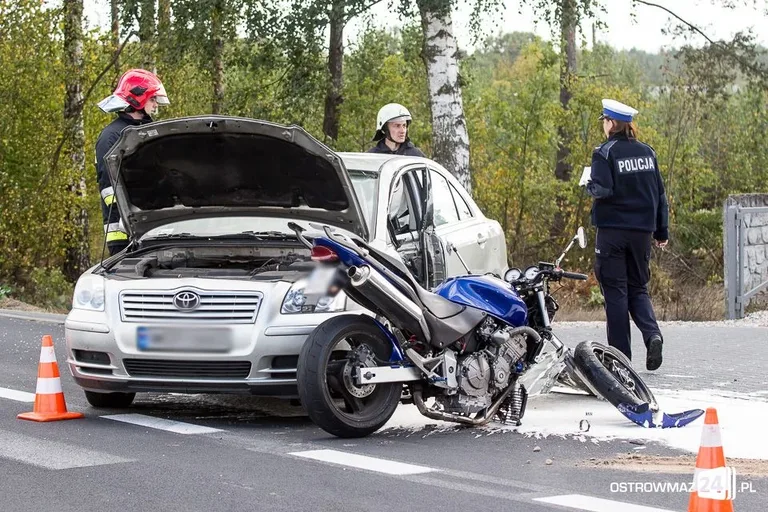 Wypadek w Ugniewie. 20-latek w szpitalu (foto)