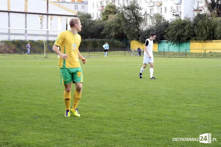 Sędzia główny gwiazdą meczu KS Ostrovia (zdjęcia, wideo)