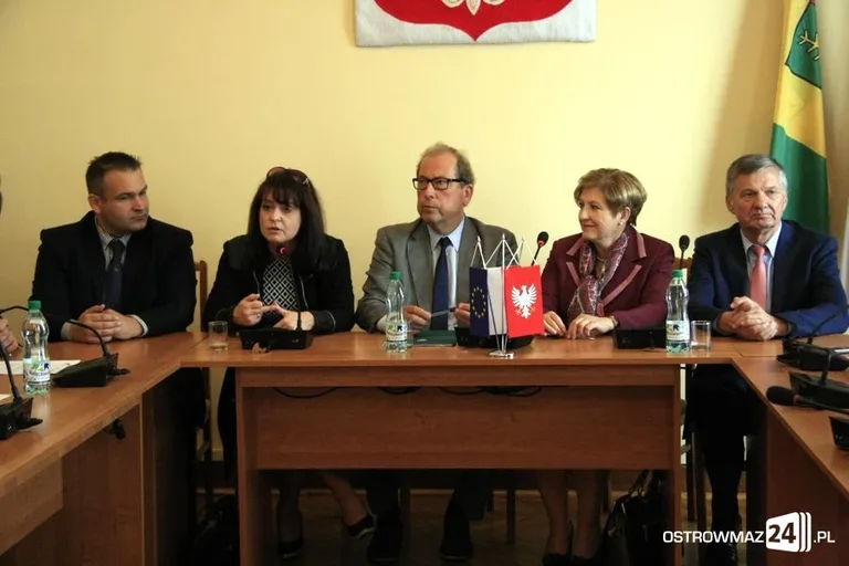 Ostrowski szpital otrzymał unijną dotację (zdjęcia, wideo)