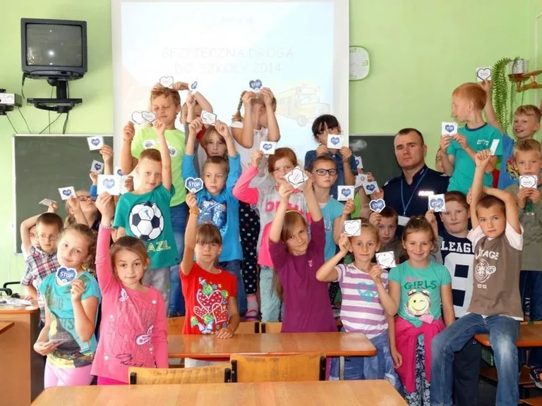 Policjanci odwiedzili dzieci w Komorowie (zdjęcia)