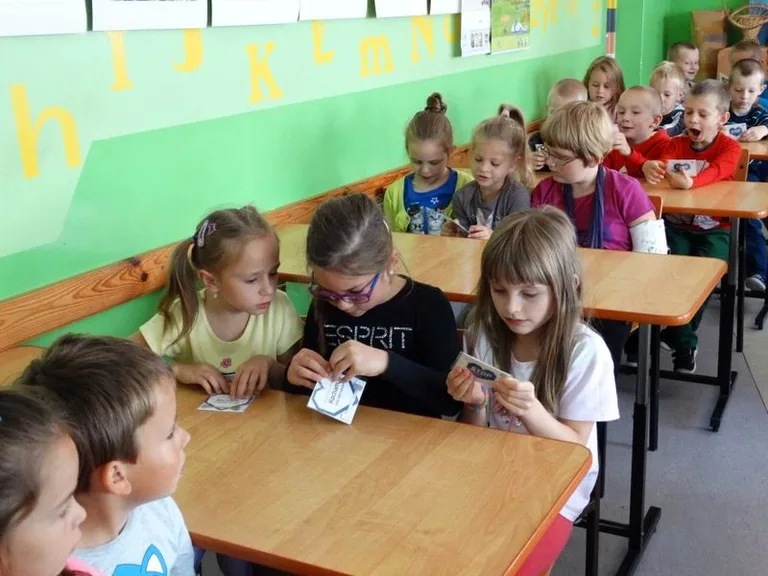 Policjanci odwiedzili dzieci w Komorowie (zdjęcia)