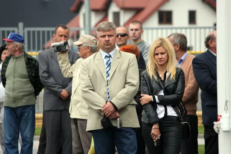 Ostrowscy policjanci odznaczeni (zdjęcia, wideo)