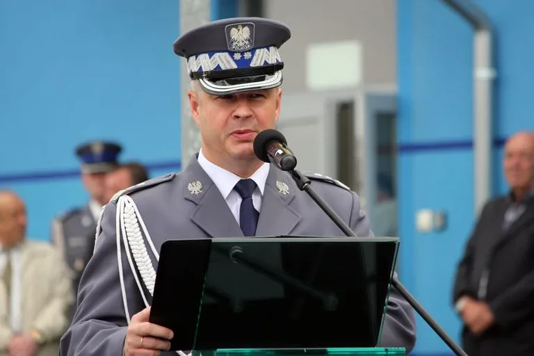 Ostrowscy policjanci odznaczeni (zdjęcia, wideo)