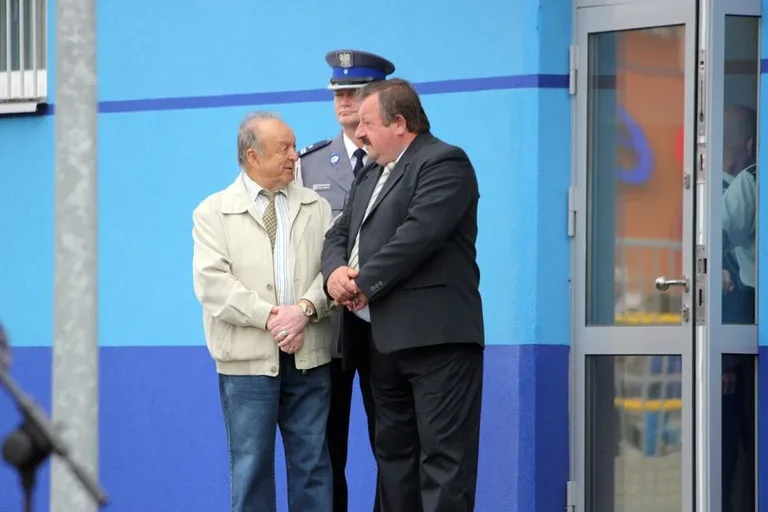 Ostrowscy policjanci odznaczeni (zdjęcia, wideo)