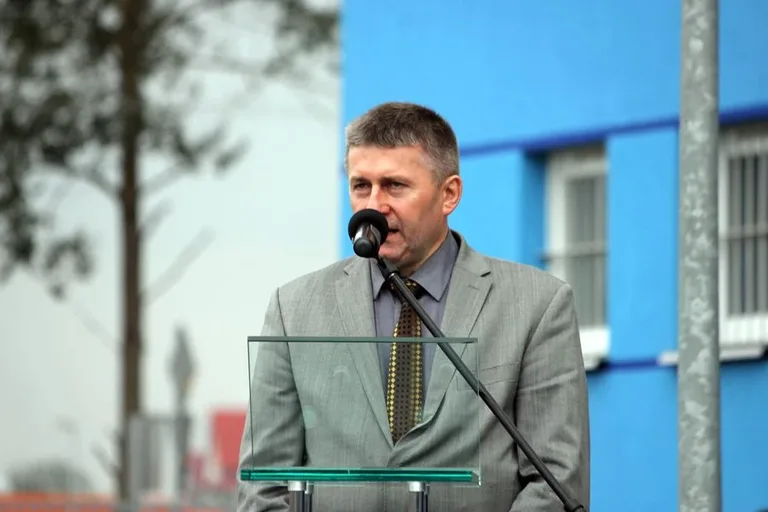 Ostrowscy policjanci odznaczeni (zdjęcia, wideo)