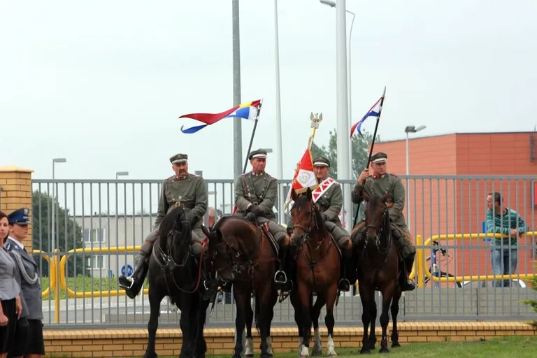 Ostrowscy policjanci odznaczeni (zdjęcia, wideo)