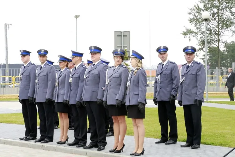 Ostrowscy policjanci odznaczeni (zdjęcia, wideo)